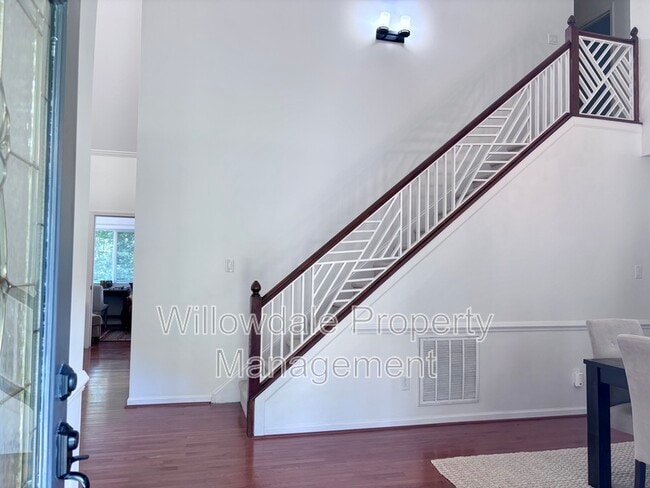 Building Photo - 305 Silvercliff Trail