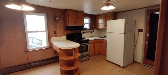 Building Photo - 549 N Front St