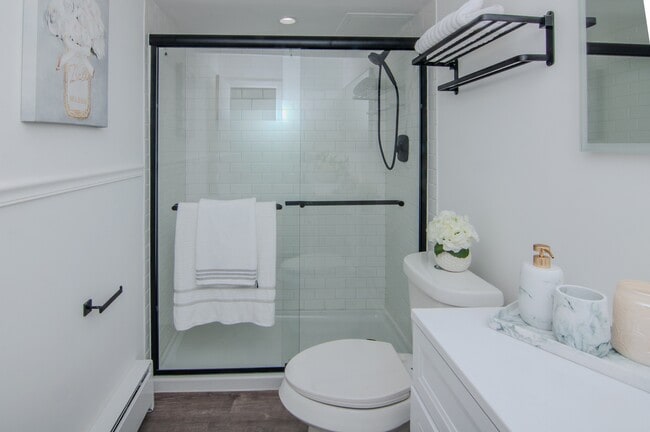 Building Photo - 4194 Packard St