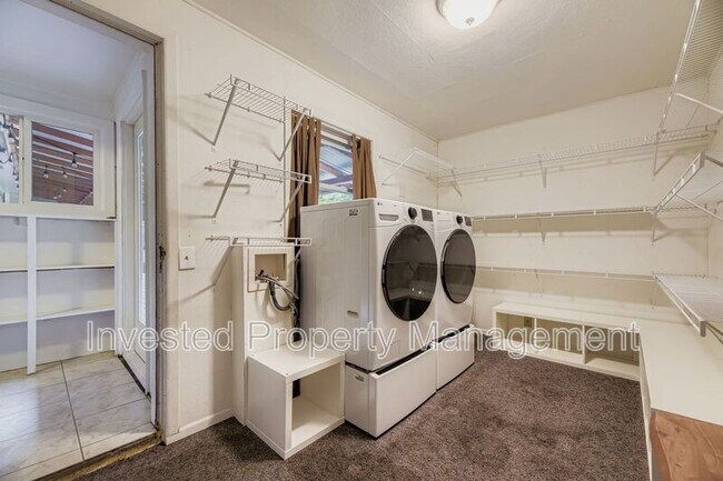 Building Photo - 6045 Marshall Ct