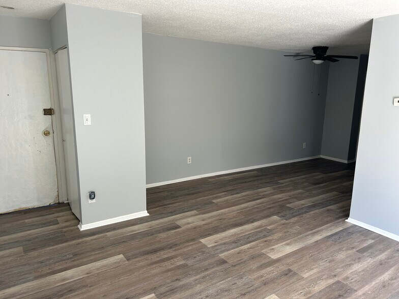 Building Photo - 11913 Tarragon Rd