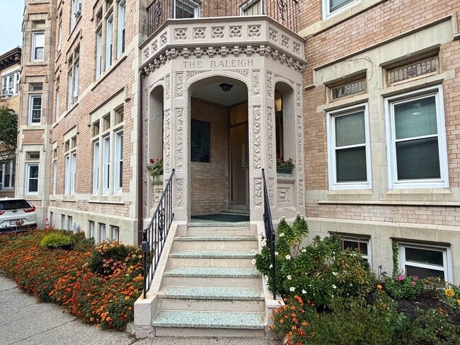 Building Photo - 3 Englewood Ave