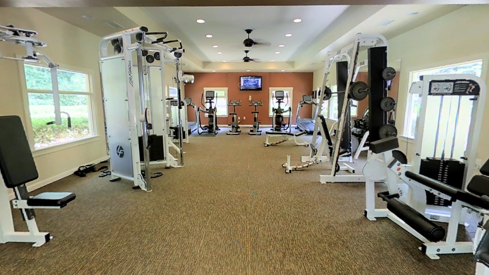 Fitness Center - Cortland Woodlands