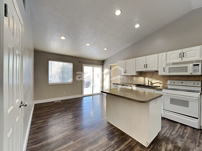 Building Photo - 52 S 1660 W