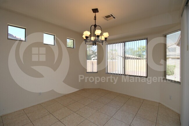 Building Photo - 2568 E San Rafael Trail