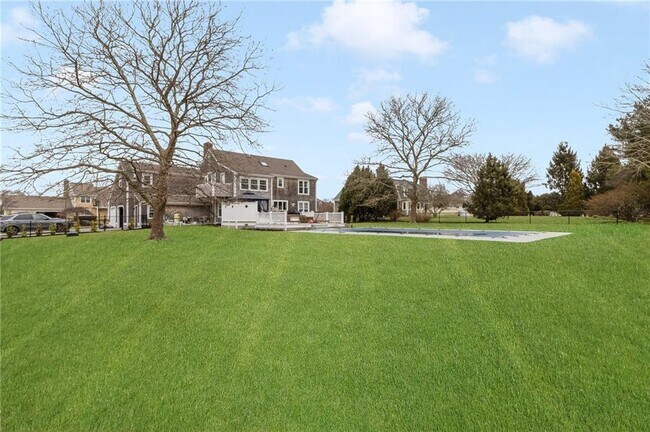 Building Photo - 53 River Run Rd