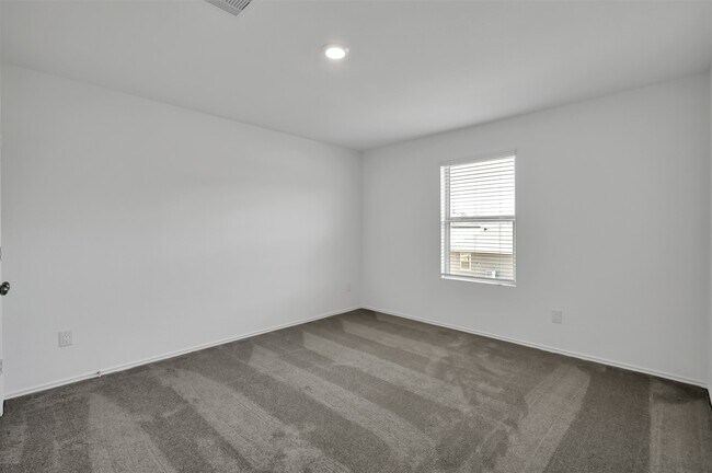 Building Photo - 3647 Solanum Dr