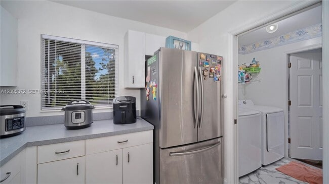 Building Photo - 4081 14th Ave SE