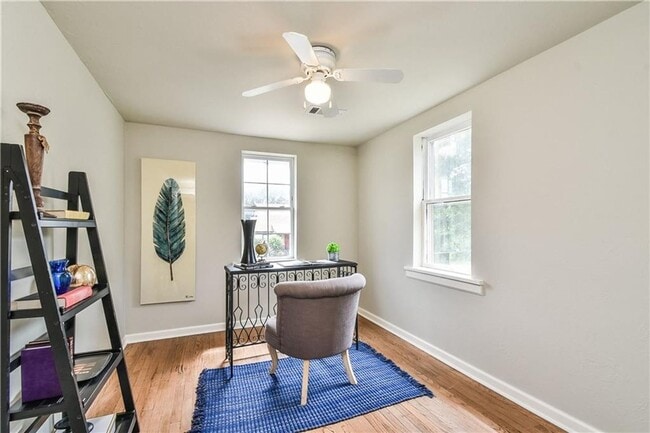 Building Photo - Beautifully Remodeled 4 Bedroom Home near ...