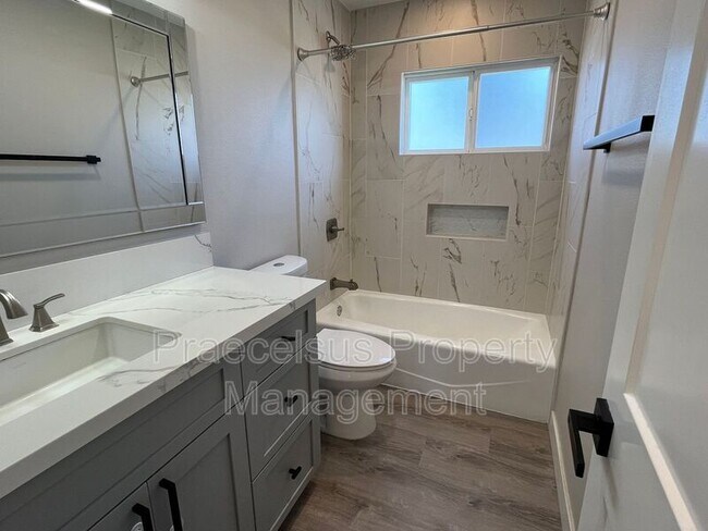 Building Photo - 5741 Calle Sal Si Puedes