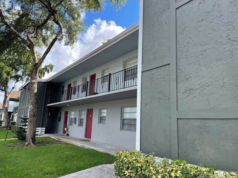 Advenir at San Tropez 7840 NW 3RD St Pembroke Pines FL 33024