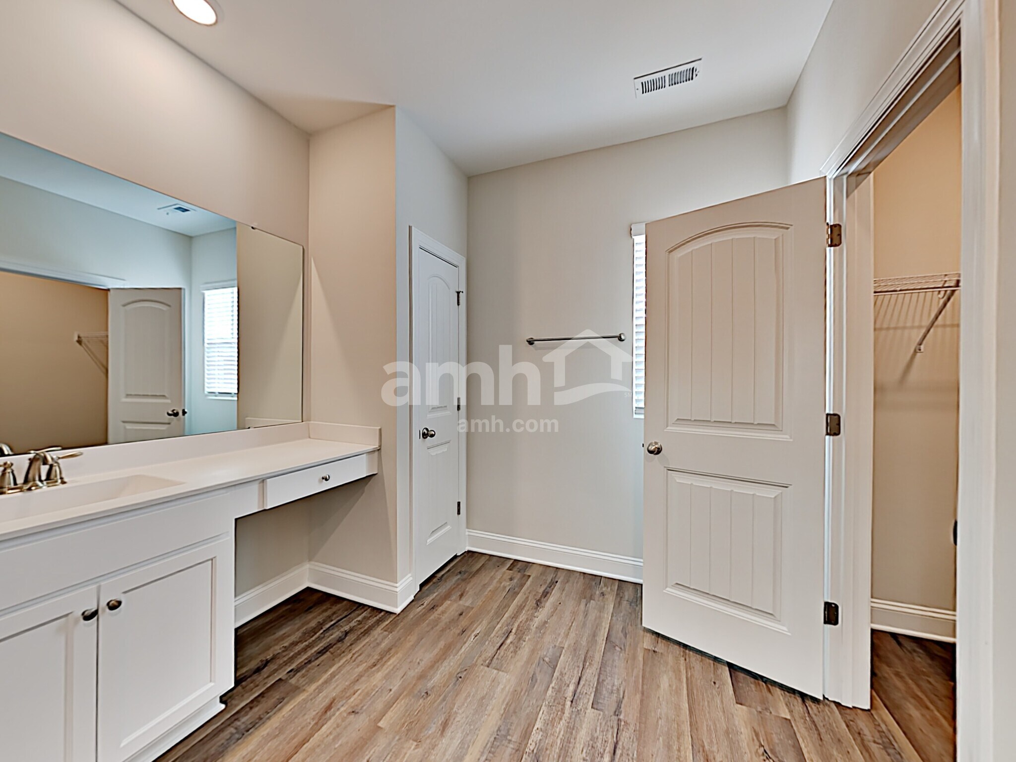 Building Photo - 160 Legacy Dr