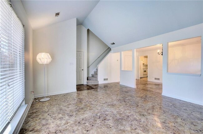 Building Photo - 1252 Minhinette Dr