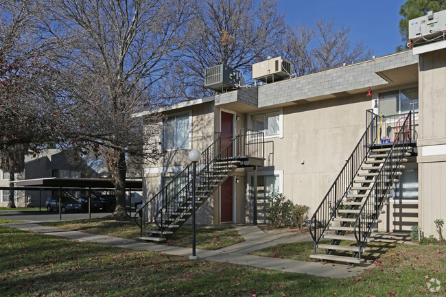 Building Photo - Pleasant Valley Pines Apartments