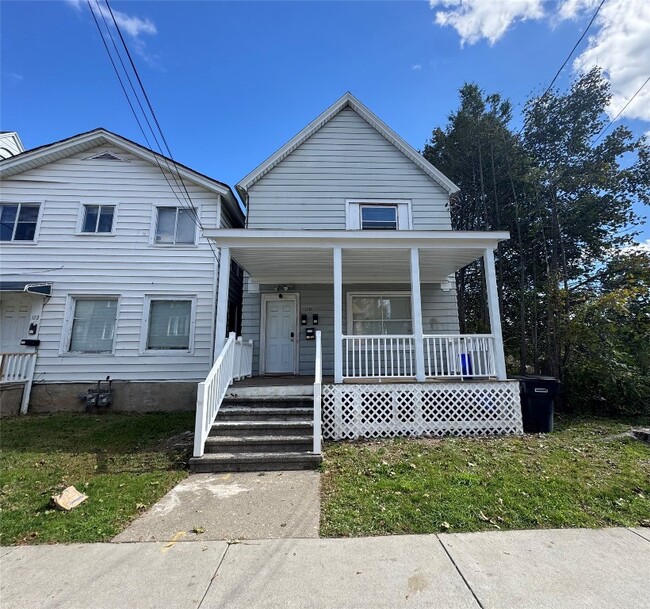 Primary Photo - 120 Murray St