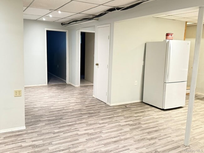 Building Photo - 133 Moriches Ave