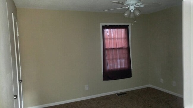 Building Photo - Brookwood Towns Apartment Homes