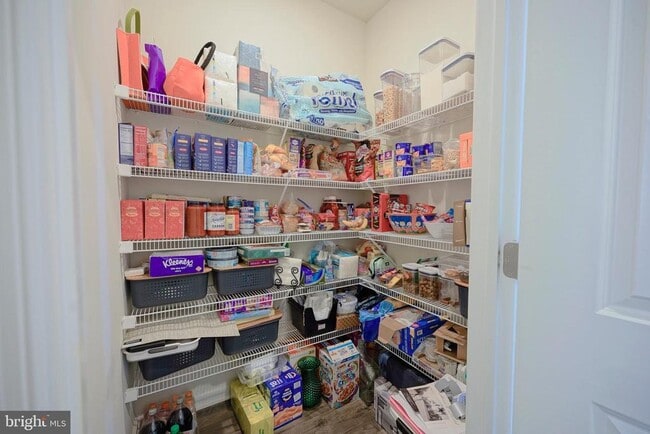 Building Photo - 65 Westmont Dr