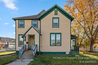 Building Photo - 263 W Muskegon Ave