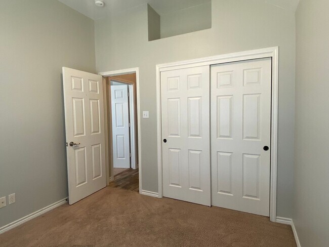 Building Photo - 4 BEDROOM IN RED ROCK, BELTON ISD