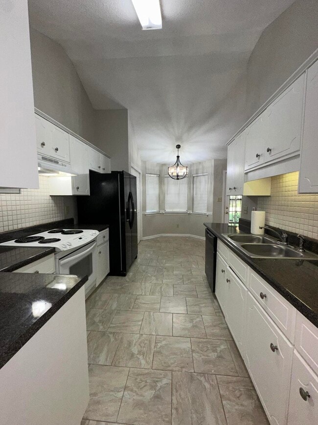 Building Photo - 517 Oak Chase Dr