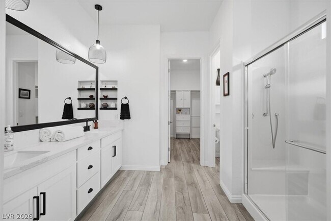 Building Photo - 246 Tallis Hills Ave