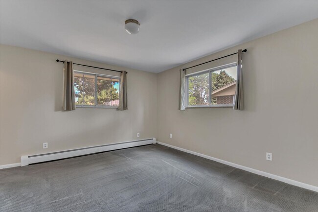Building Photo - Beautiful, Bright & Move-In Ready Ranch in Desirable West Arvada