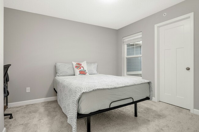 Building Photo - 20032 62nd Pl