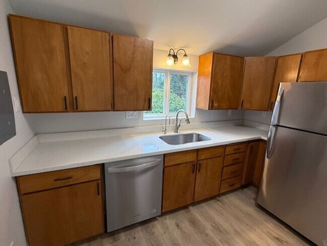 Building Photo - Alfi 23801 Duplex - Mountlake Terrace