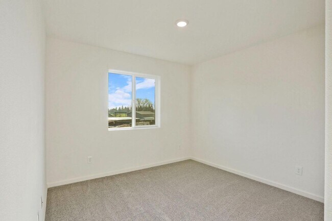 Building Photo - 2 WEEKS FREE RENT January Special - Brand new house ready to be your next home