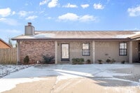 Building Photo - 2202 Richland Prairie Blvd