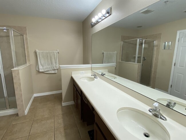 Building Photo - 4984 Luge Ln