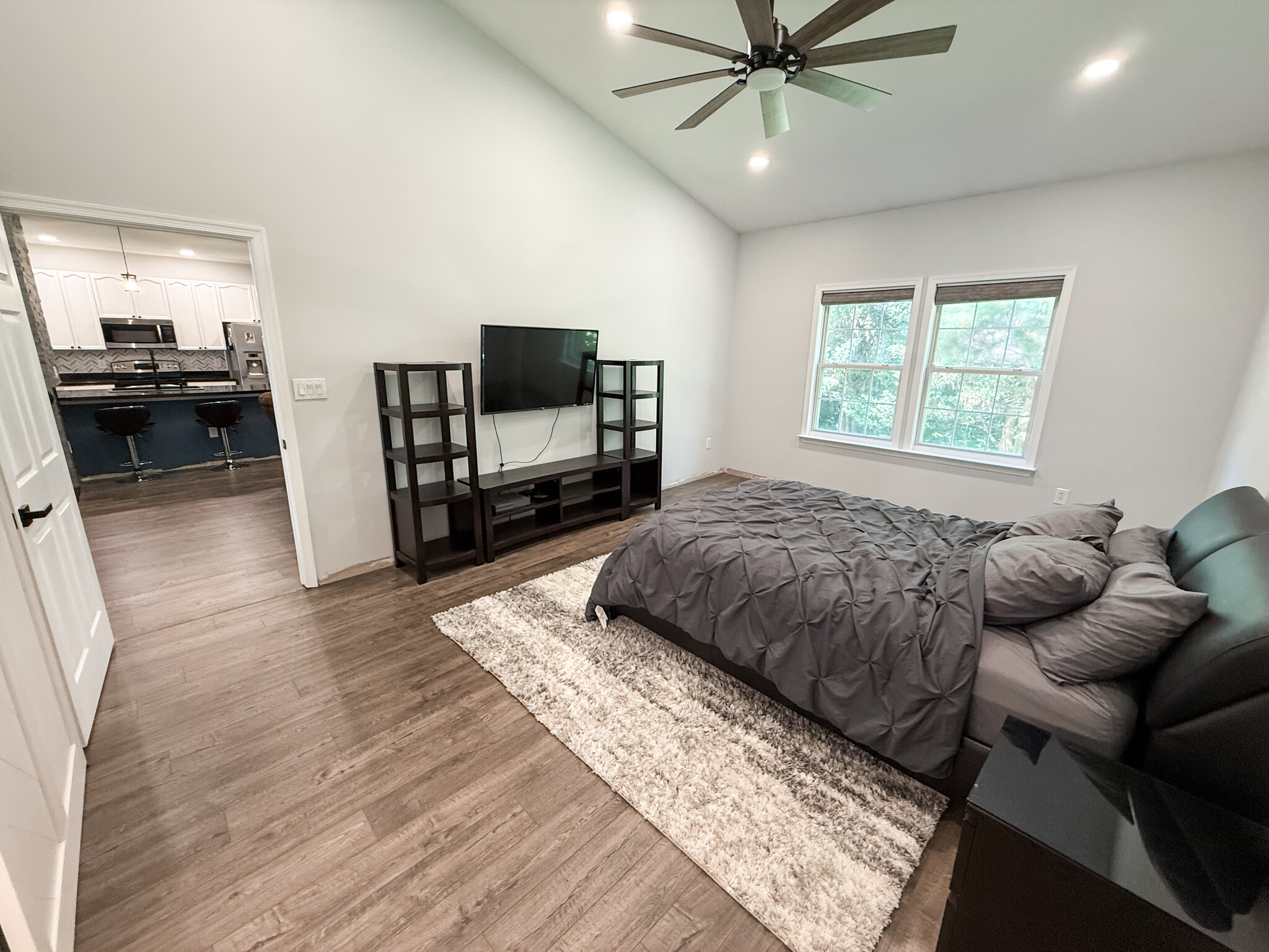 Building Photo - 815 Aztec Dr