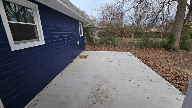 Building Photo - 1472 E Berkeley St