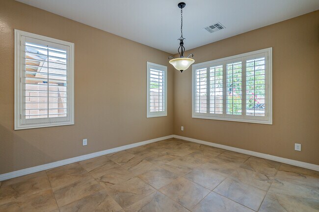 Building Photo - 28315 N Welton Pl