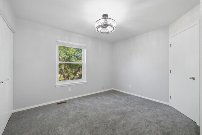 Building Photo - Updated Two-Story with Granite Kitchen, Deck, and Fully Fenced Yard