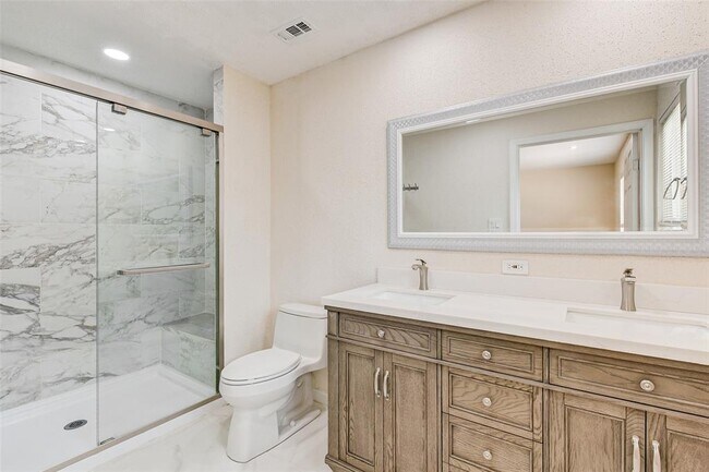 Building Photo - 10526 Huntington Way Dr