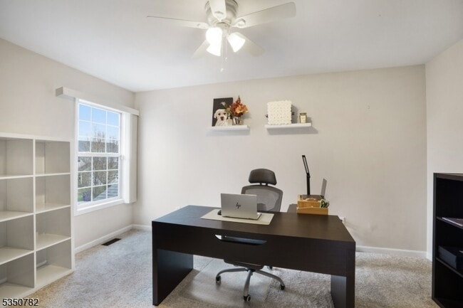 Building Photo - 29 Winding Way