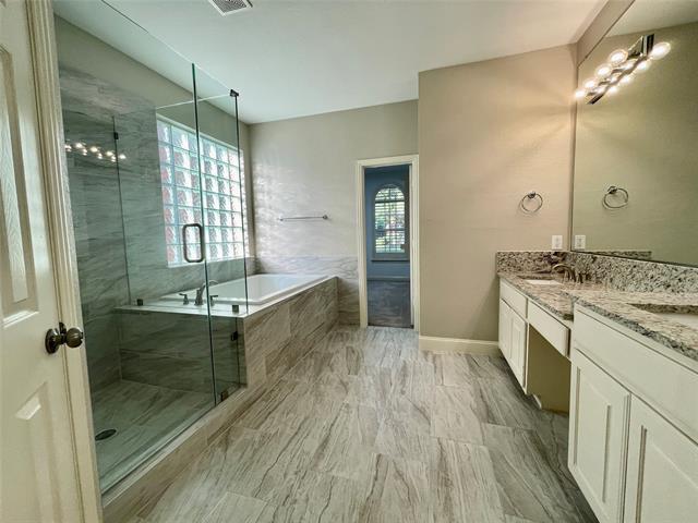 Building Photo - 3439 Mayflower Dr