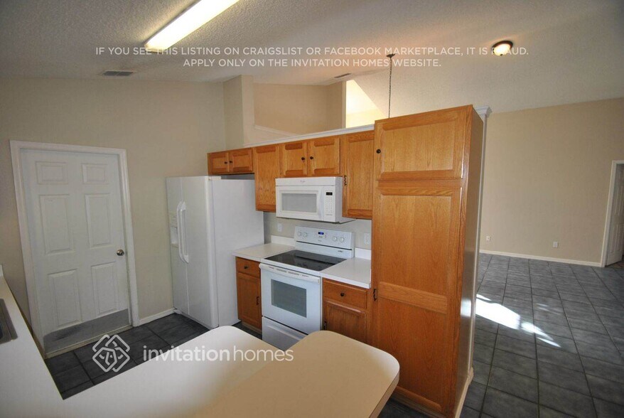 Building Photo - 1878 Bobtail Dr