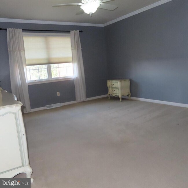 Building Photo - 2325 Majestic Ct