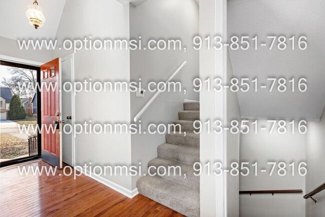 Building Photo - Lenexa West Subdivision