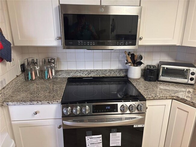 Building Photo - LIFE'S A BEACH- FULLY FURNISHED at the Nau...