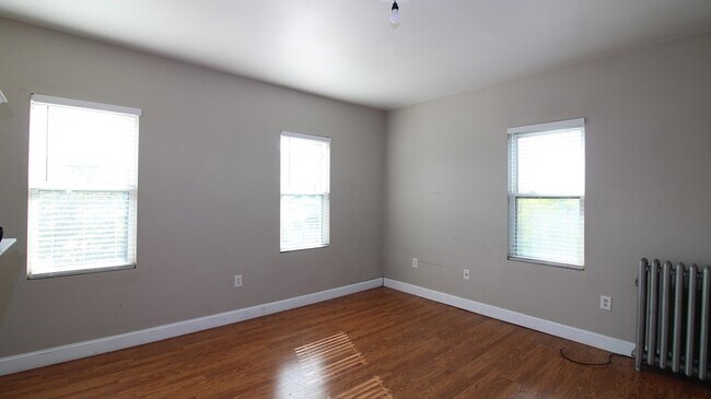 Building Photo - 46 Franklin St