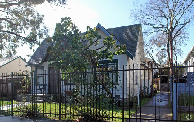 Building Photo - 3224 W St