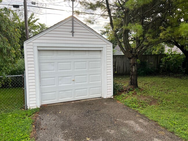 Building Photo - 336 Demorest Rd