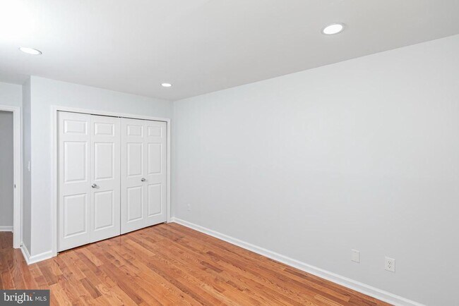 Building Photo - 7 Exeter Ct