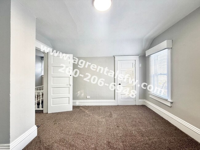 Building Photo - 3 Bedroom House