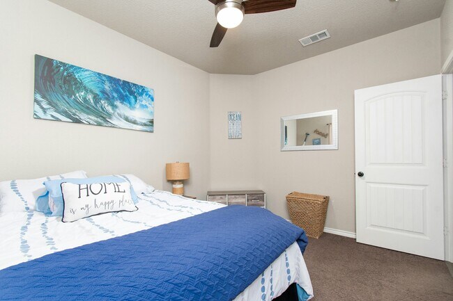 Building Photo - 6505 Castle Gap Dr