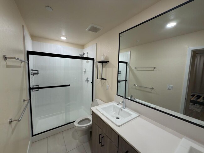 Building Photo - 2897 E Tamarind Dr